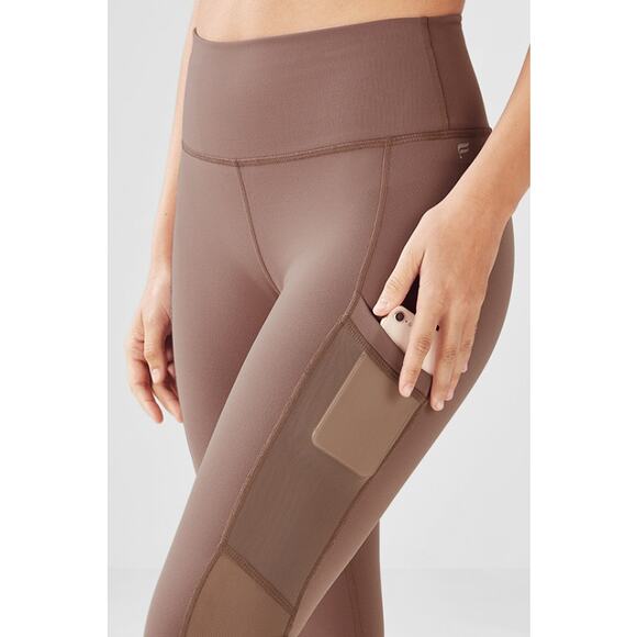 On-The-Go PowerHold High Waisted Capri Cropped Leggings Nude Pink Size Small - Picture 1 of 6